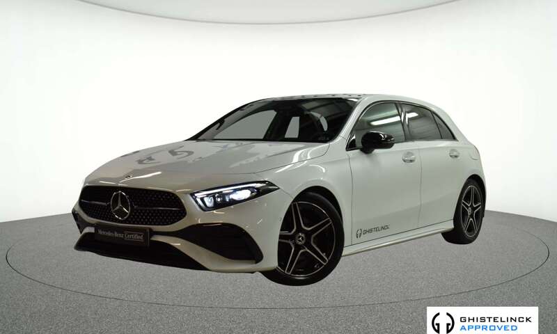 Mercedes-Benz A 200 A d AMG Line Pano + Ambient Light