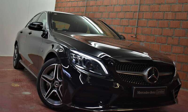 Mercedes-Benz C 300 de + AMG + Camera + Carplay + Multibeam + Pano