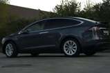 Tesla Model X 75KWH (2)