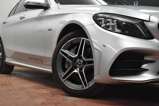 Mercedes-Benz C 300 e| AMG | Ambient Light | Active brake | Carplay (2)