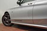 Mercedes-Benz C 300 e| AMG | Ambient Light | Active brake | Carplay (6)